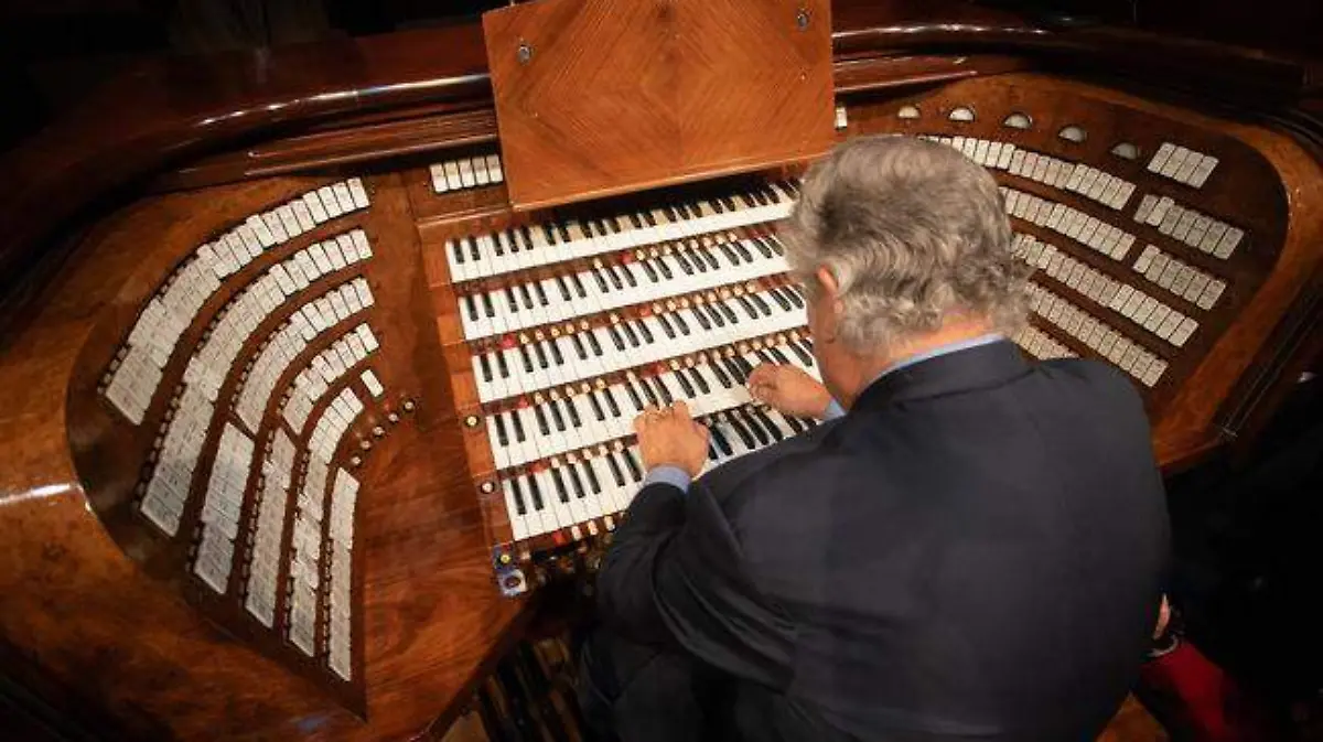 Restauran el órgano monumental del Auditorio Nacional