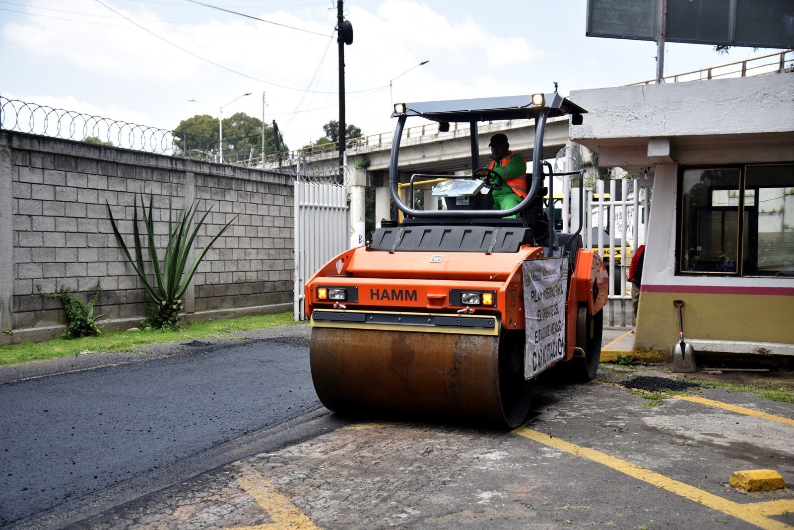 Inician trenes de pavimentación y conservación en 33.53 kilómetros de carreteras federales veracruzana: SICT