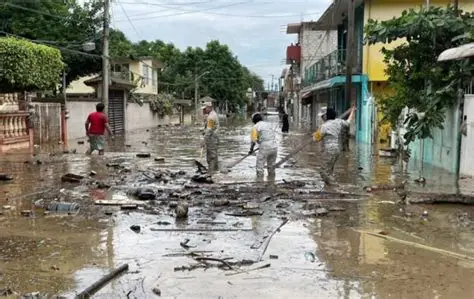 Aumenta a tres la cifra de muertos por lluvias en Veracruz